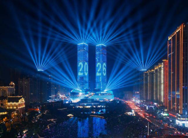 半个月商场们又又又整新活!不朽情缘手机版2025最后(图5) 半个月商场们又又又整新活!不朽情缘手机版2025最后(图5)